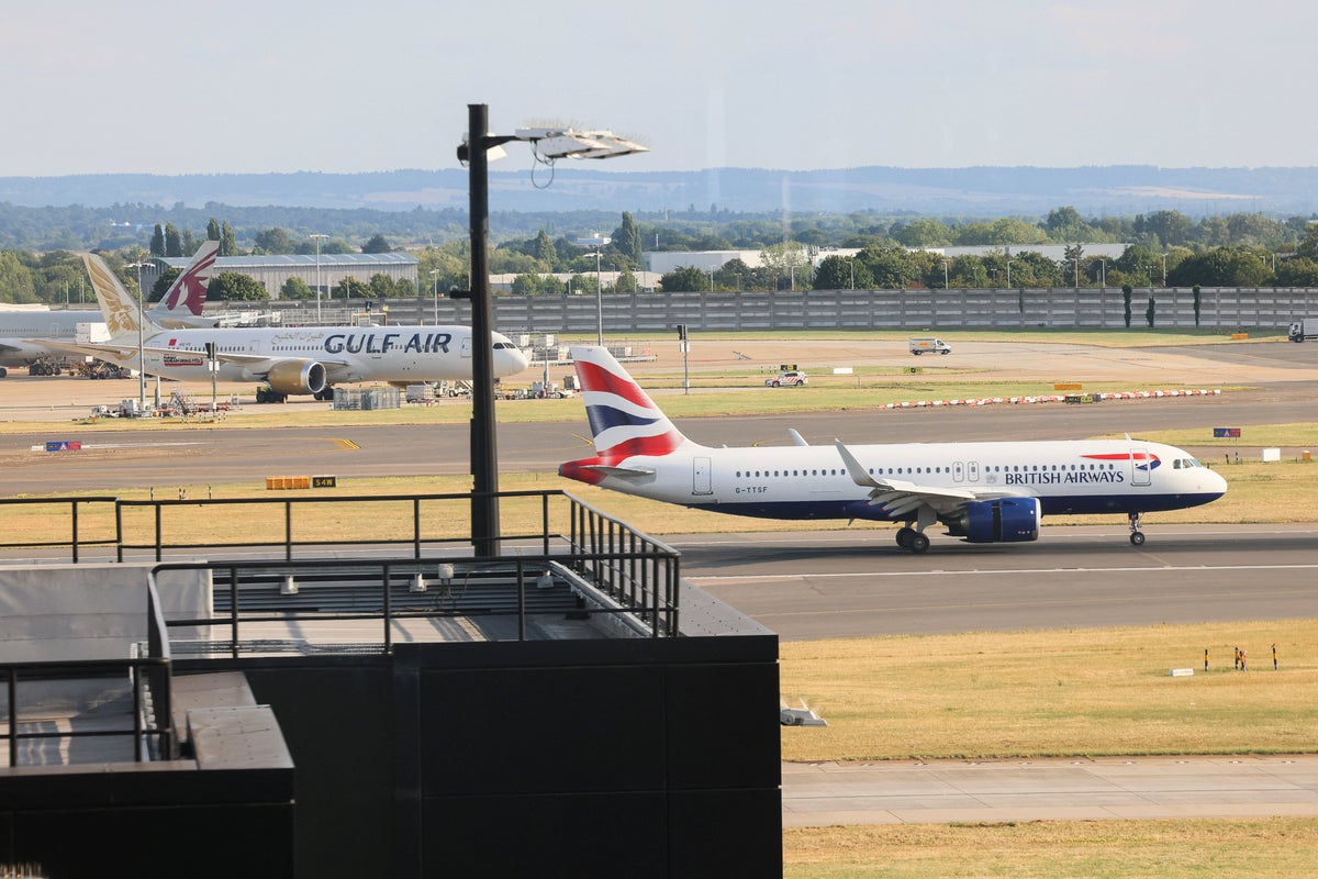 UK Air Chaos: Government Addresses Flight Disruption